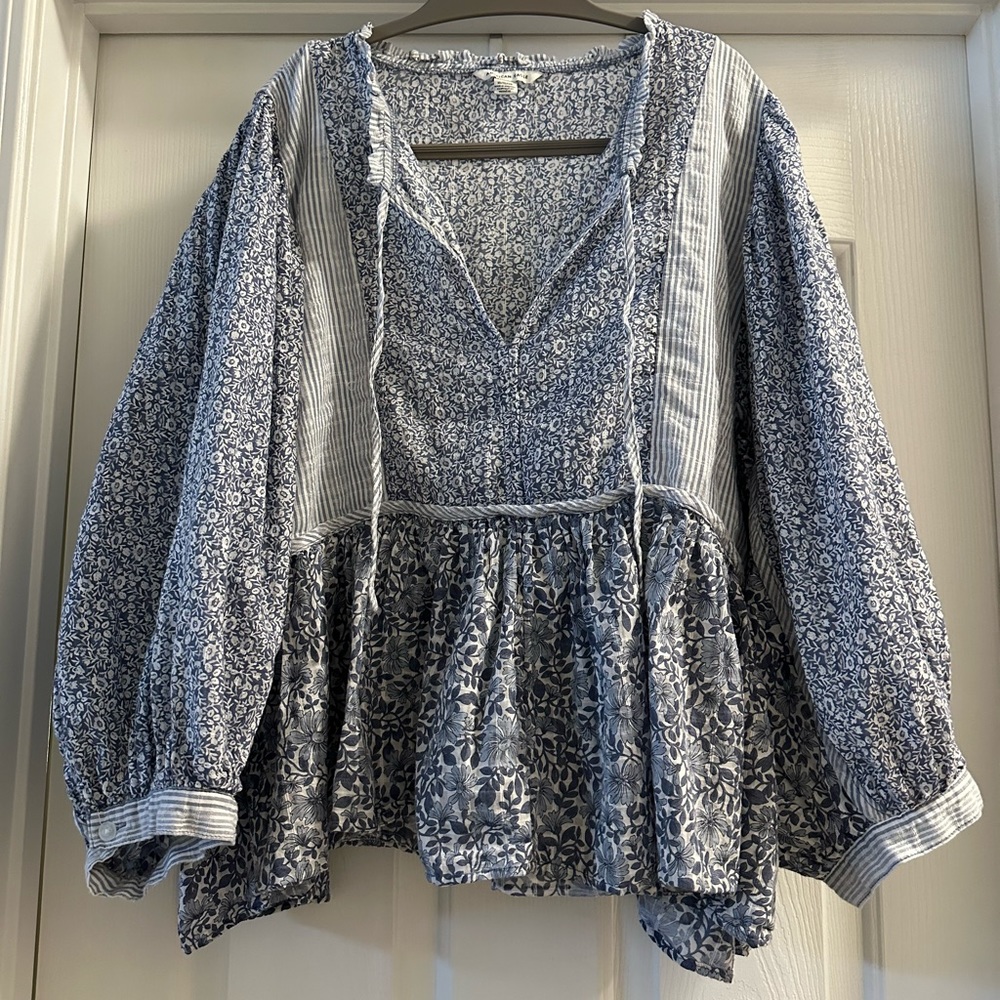 NWOT AMERICAN EAGLE Long Sleeve Blouse- blue